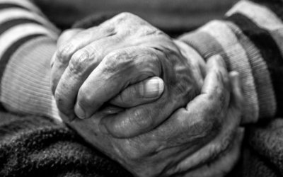 Las manos tristes de mi abuela